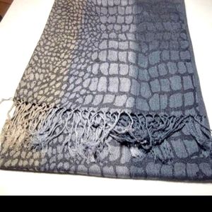 Women's Printed Scarf with Fringe